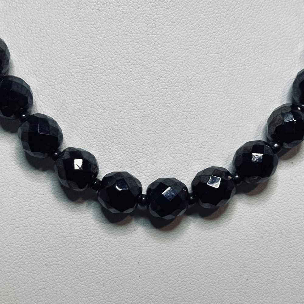 Vintage MJ Western Germany Single Strand Faceted Black Bead Necklace (4980) - Picture 3 of 5
